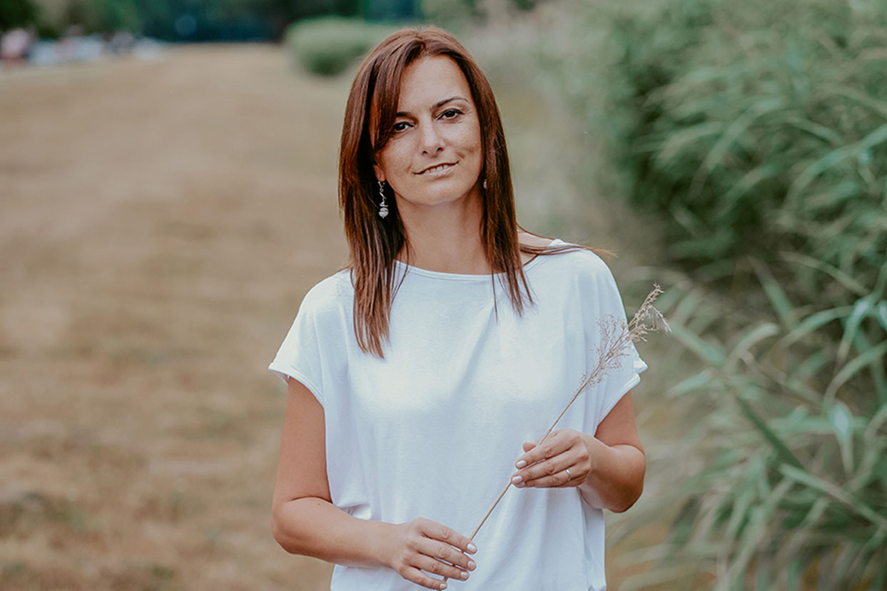 Anja Ananieva feld quer